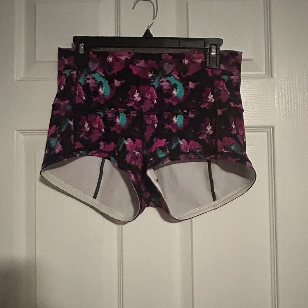 Lululemon Athletic Shorts Size 8